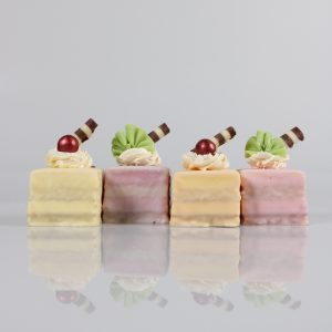 Cake petitfour